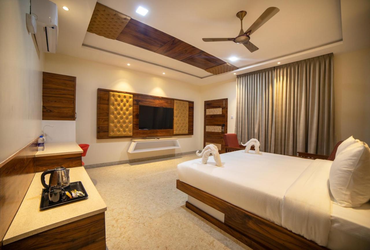 Sr Jungle Resort Coimbatore Buitenkant foto