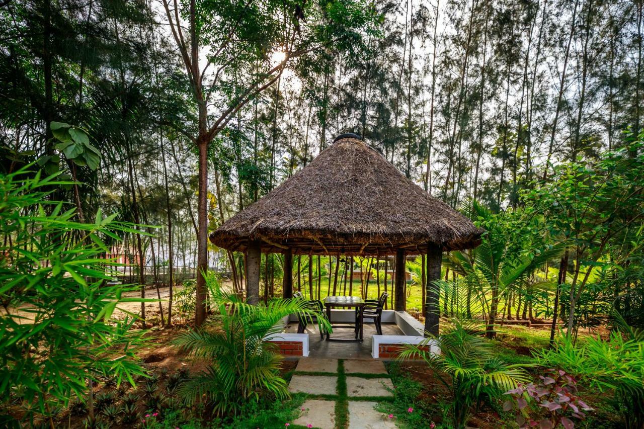 Sr Jungle Resort Coimbatore Buitenkant foto